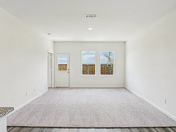 2124 Prairie Ln — Photo 16