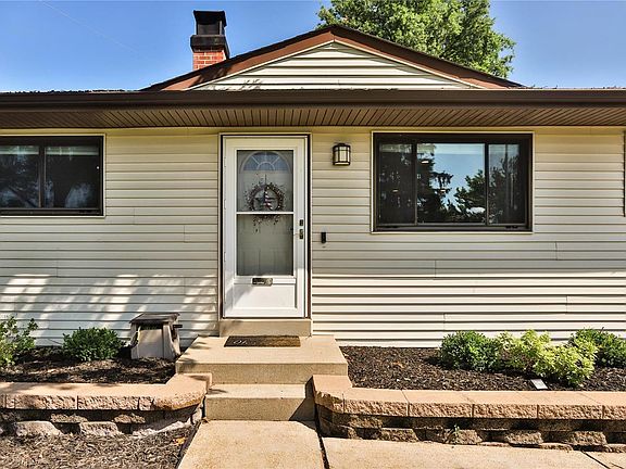 5th image of 10431 Roscommon Dr