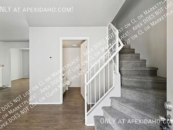 3rd image of 1009 N Stilson Rd APT 101