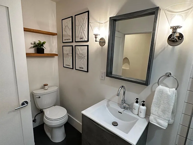 438 N Alta Vista Blvd — Photo 12