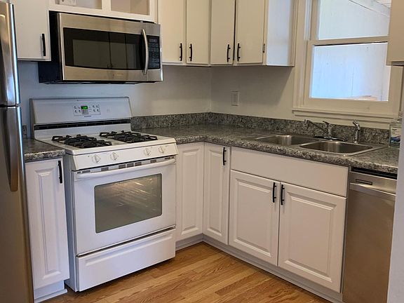 4th image of 210 McFarland St
