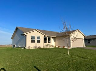 1690 Parkside Dr, Belvidere, IL 61008