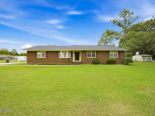 5714 Ruth Dr, Lizella, GA 31052