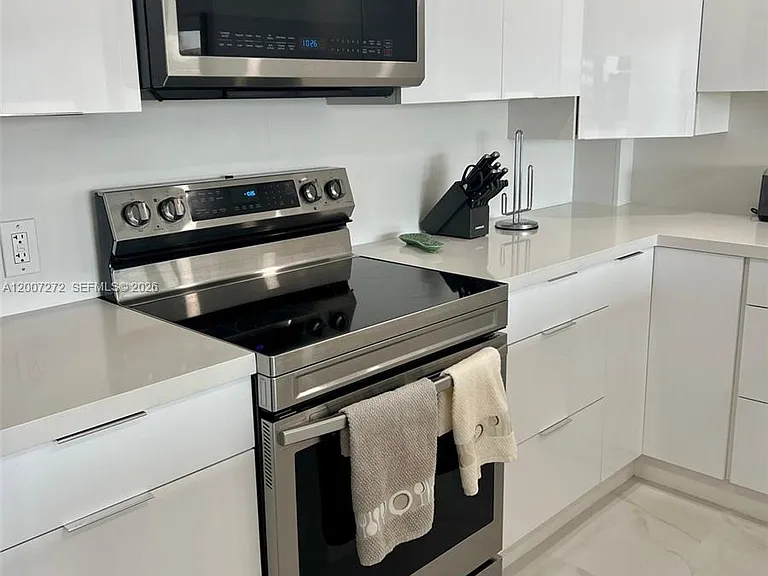 155 Ocean Lane Dr #1011 — Photo 22