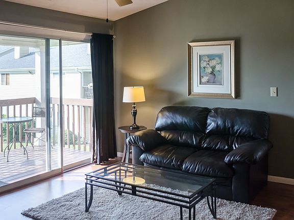 3rd image of 148 Mallard Glen Dr APT 2