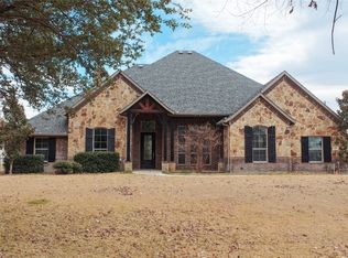 181 Fairview Ct, Decatur, TX 76234