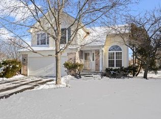 1045 Butler Bay Ct, Elgin, IL 60120