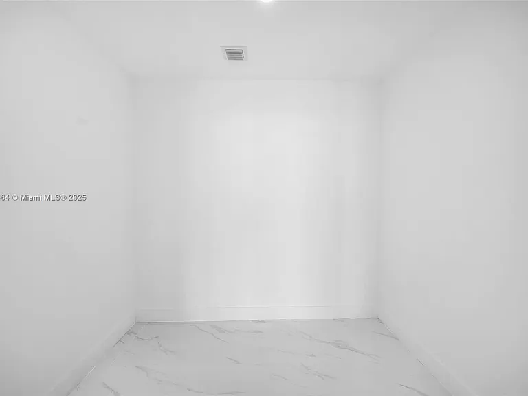 700 NE 24th St #4507 — Photo 29