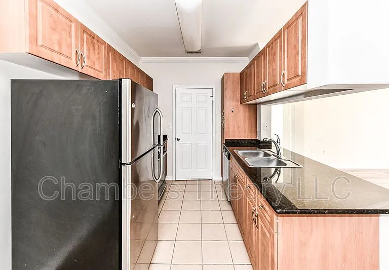 12104 Garden Grove Cir #404 — Photo 8