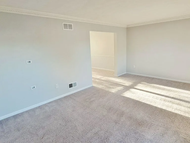 58 Frock Dr — Photo 8