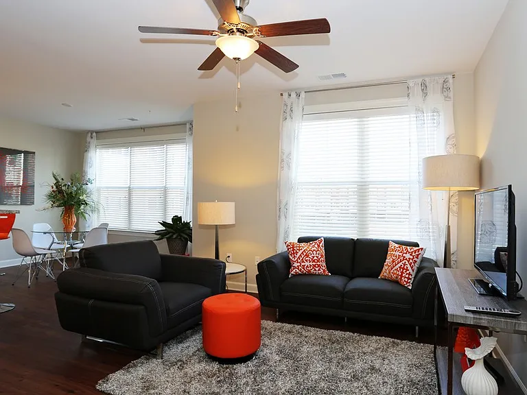 Covepointe at the Landings — Photo 10