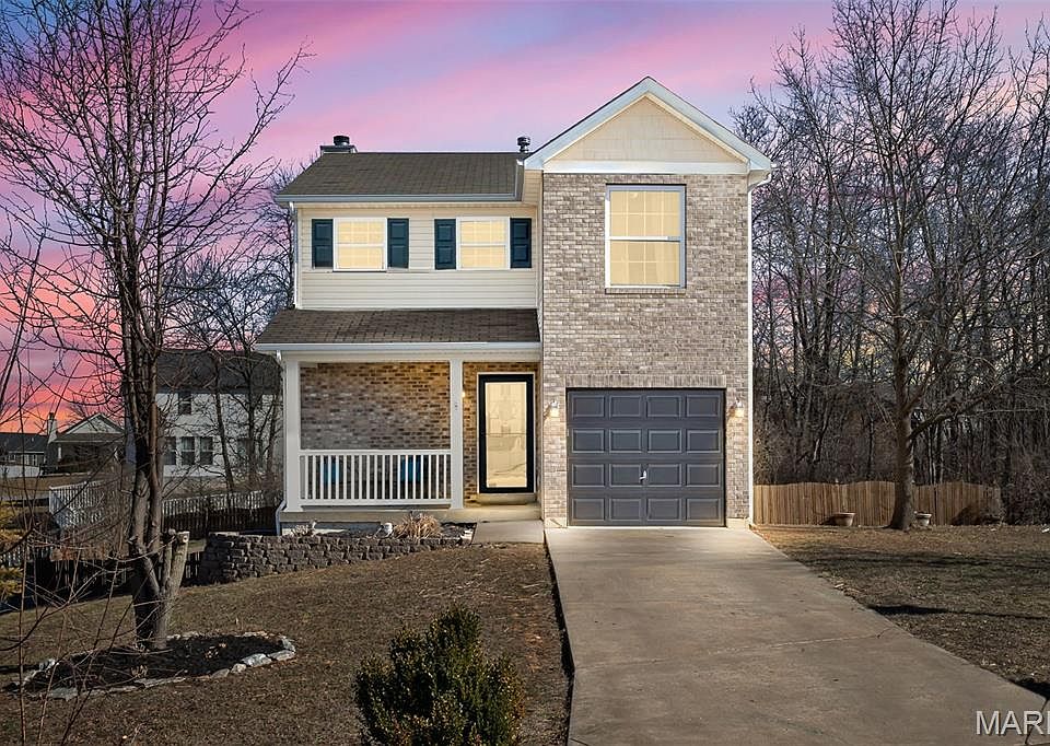 1st image of 25 Rivers Bend Ct