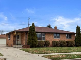 2002 87th Pl, Kenosha, WI 53143