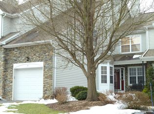 41 Hunter Rd N, Haledon, NJ 07508