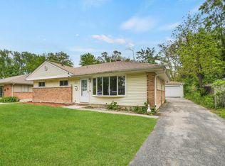 419 S Orchard Dr, Park Forest, IL 60466