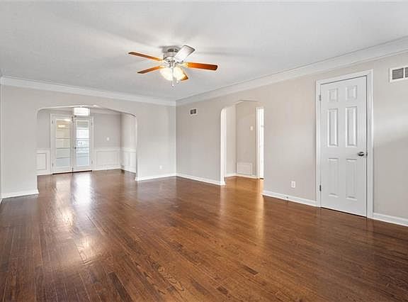 3rd image of 8010 Ward Parkway Plz