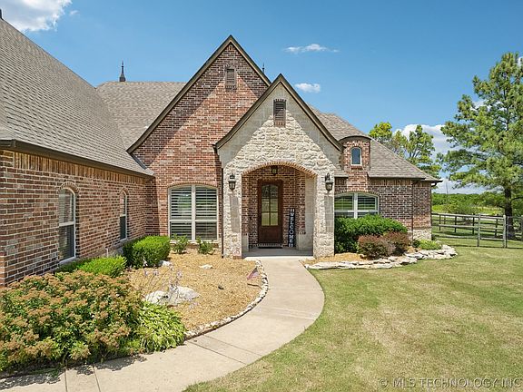4th image of 7162 Greenbriar Dr