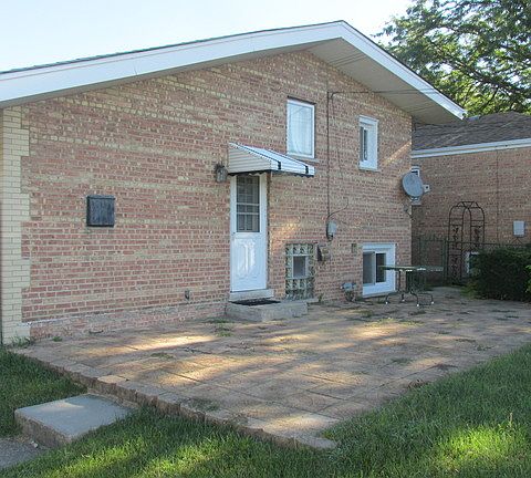 4th image of 5553 Oakdale Dr