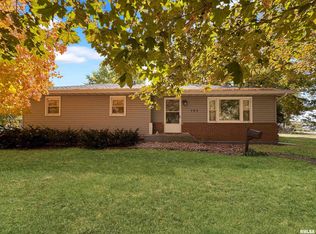 703 SW 4th St, Galva, IL 61434