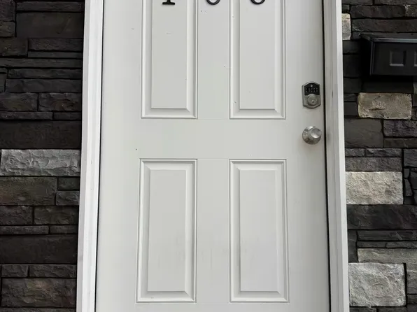 106 Alexander St #1, Newark, NJ 07106