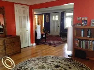 812 Catalpa Dr photo 1