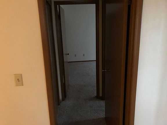 4th image of 2802-2812 SE Hoyt St #2808