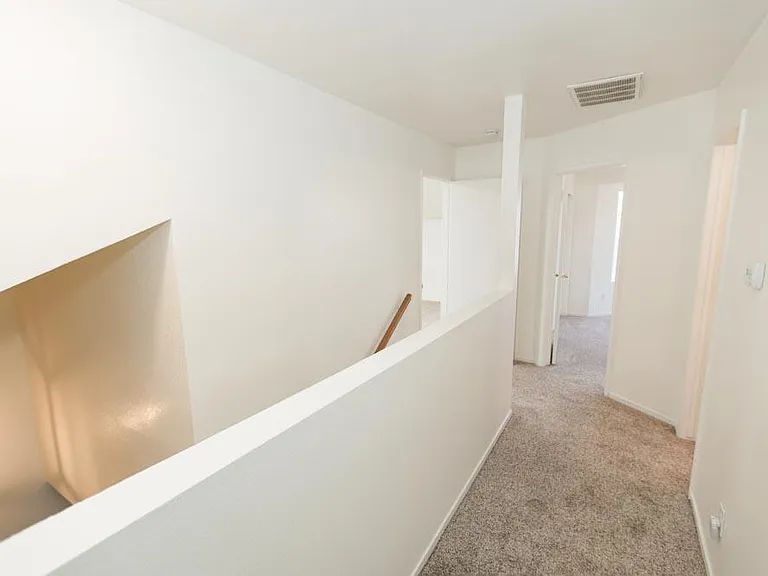 880 Osmun Cir — Photo 21