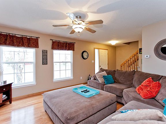 4th image of 506 Pinehurst Ln