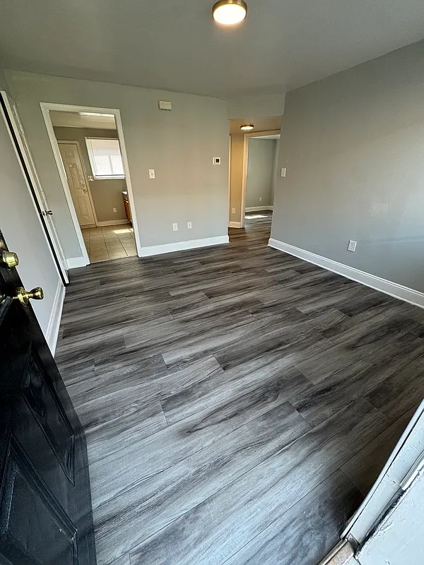 2 bed, 1.0 bath, 800 sqft, $995 — Photo 1