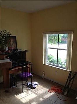 4th image of 5000 S Harbor Isles Dr #2401