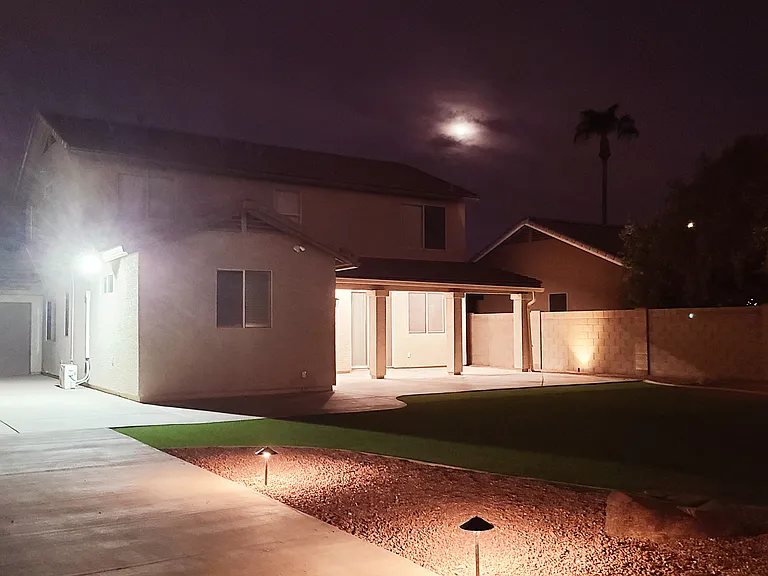 414 N Hudson Pl — Photo 37