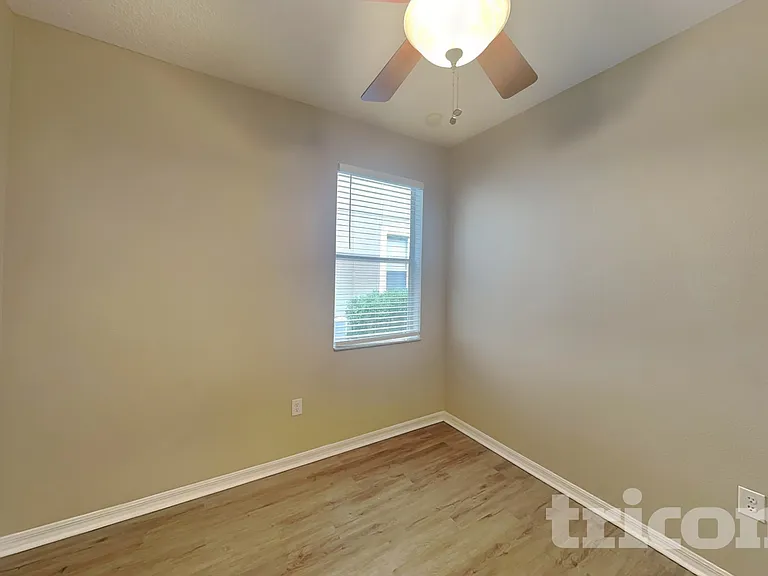 351 Fairmount Park Ct — Photo 12