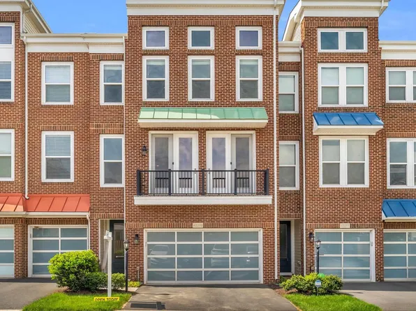 42279 Fox Tracks Ter, Ashburn, VA 20148