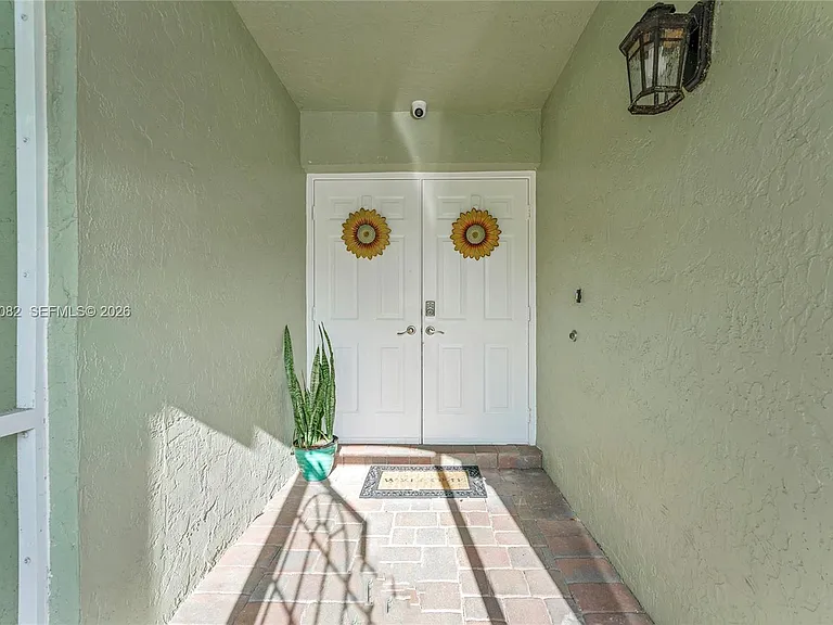5520 NW 49th Ave — Photo 5