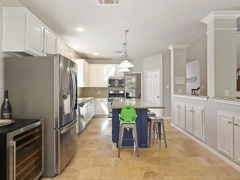 18121 Whitewater Cv — Photo 8