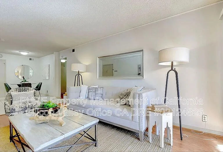 2450 W Bayshore Rd #3 — Photo 3