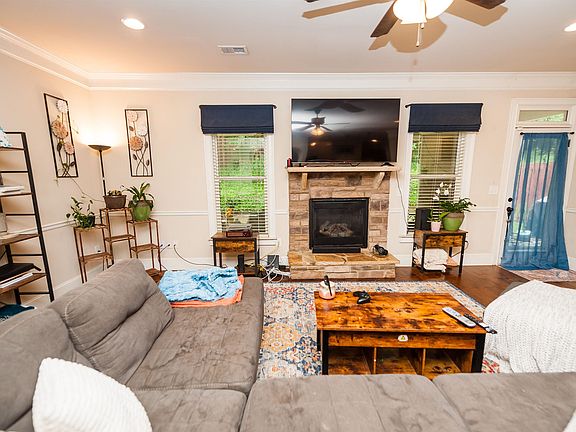 5th image of 120 River Valley Ln