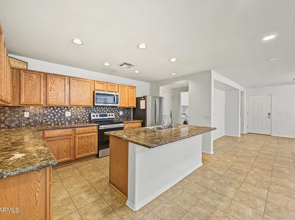 1020 S CHESHIRE Lane, Gilbert, AZ 85296