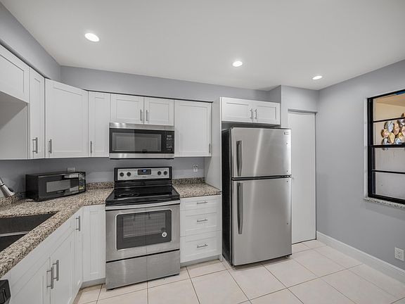 5th image of 7310 Ashford Place #704