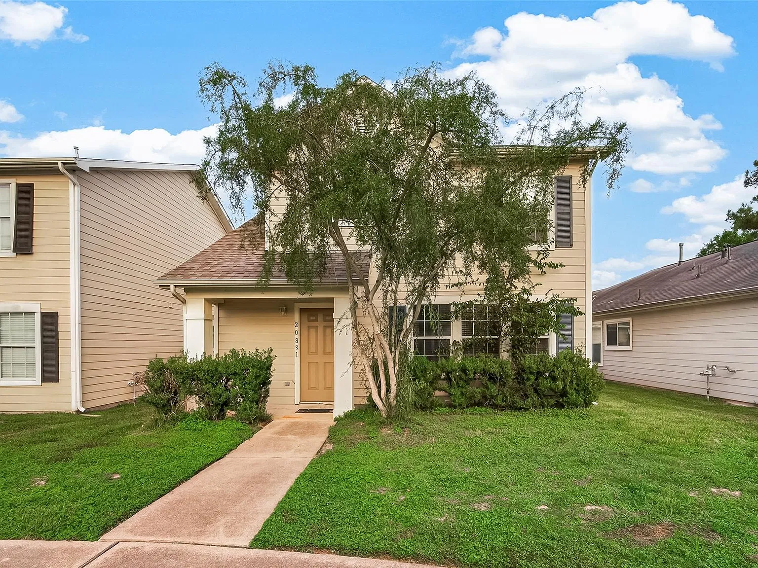 3 bed, 2.5 bath, 1452 sqft, $1,800 — Photo 1