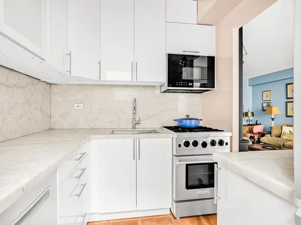 215 East 79th Street 7E image 3 of 6