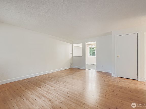 4th image of 14631 127th Avenue NE