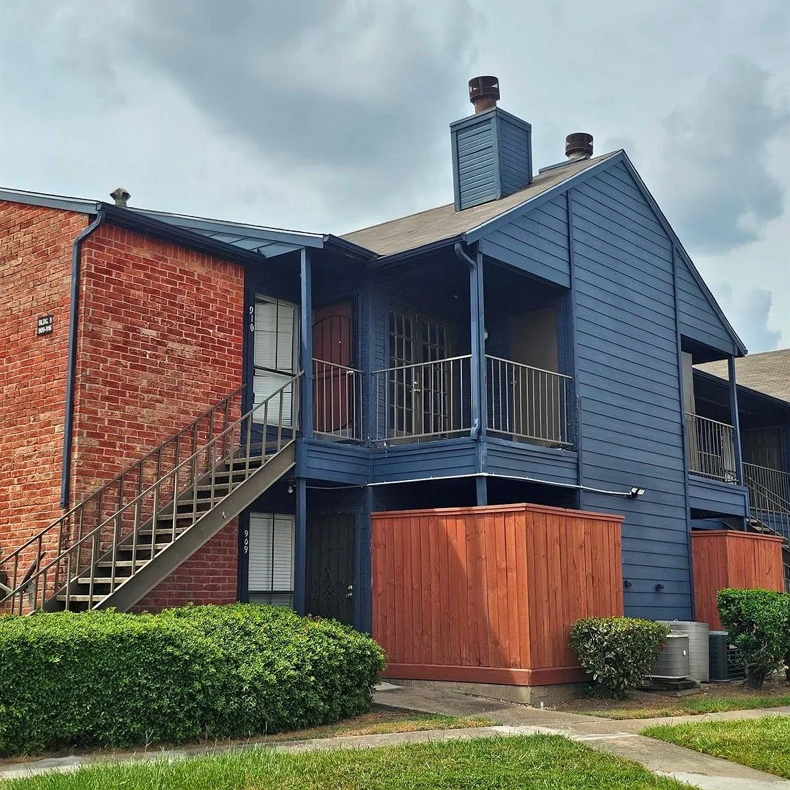 1 bed, 1.0 bath, 552 sqft, $1,050 — Photo 1