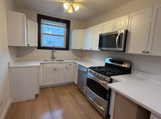1419 W Touhy Ave APT 7, Park Ridge, IL 60068