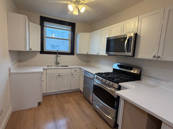 1419 W Touhy Ave APT 7