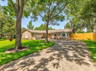 4012 Sunnydale Dr, Benbrook, TX 76116