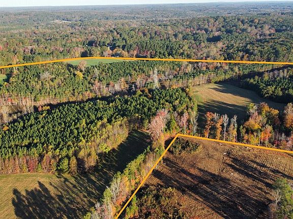 3rd image of 6900-6918 Russell Rd