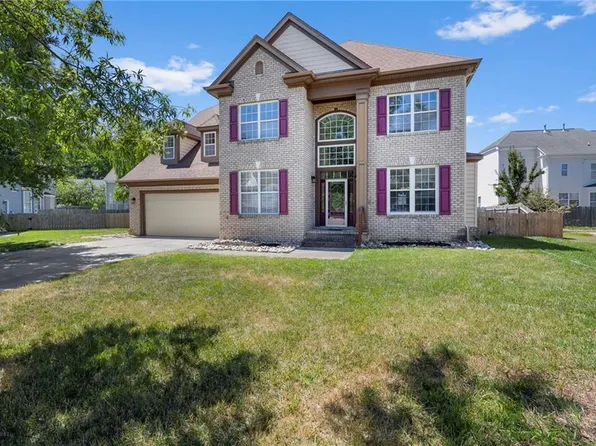 2413 Caitlan Loch Ln, Virginia Beach, VA 23456