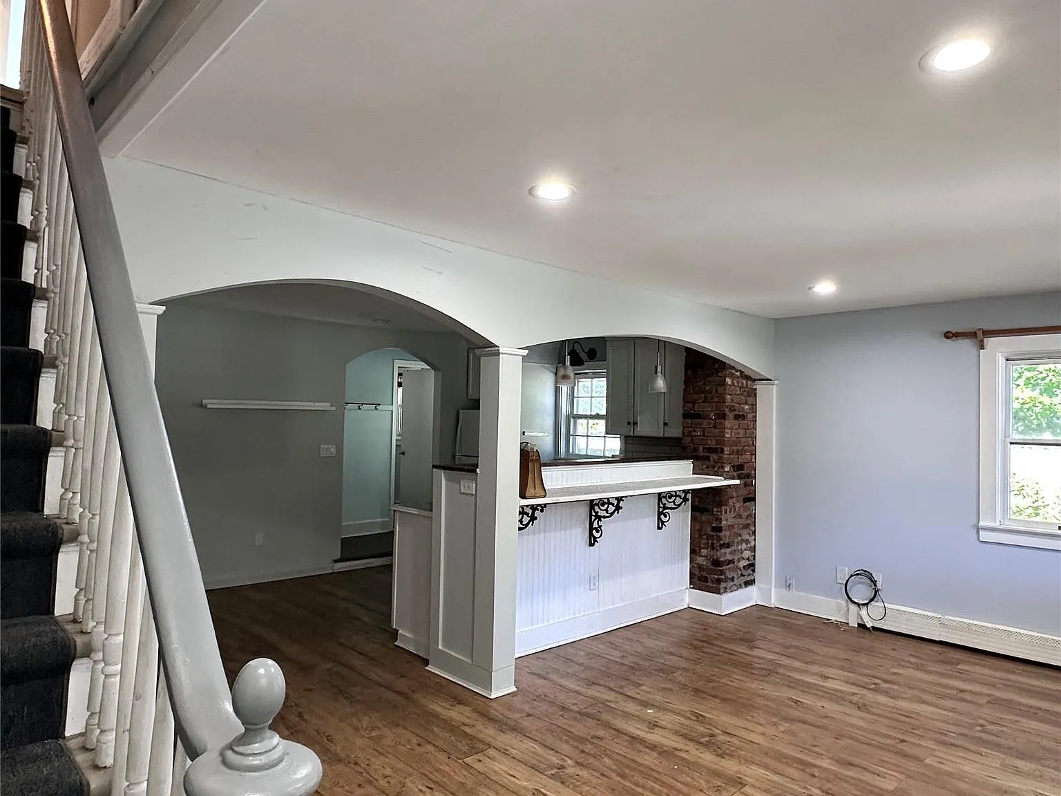 3 bed, 1.5 bath, 1353 sqft, $3,400 — Photo 2
