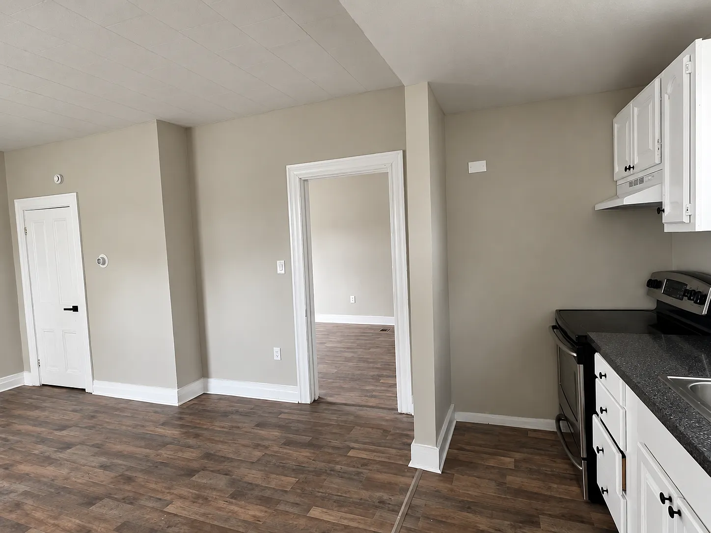 1 bed, 650 sqft, $900 — Photo 4